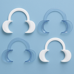 Cheek retractors without handle